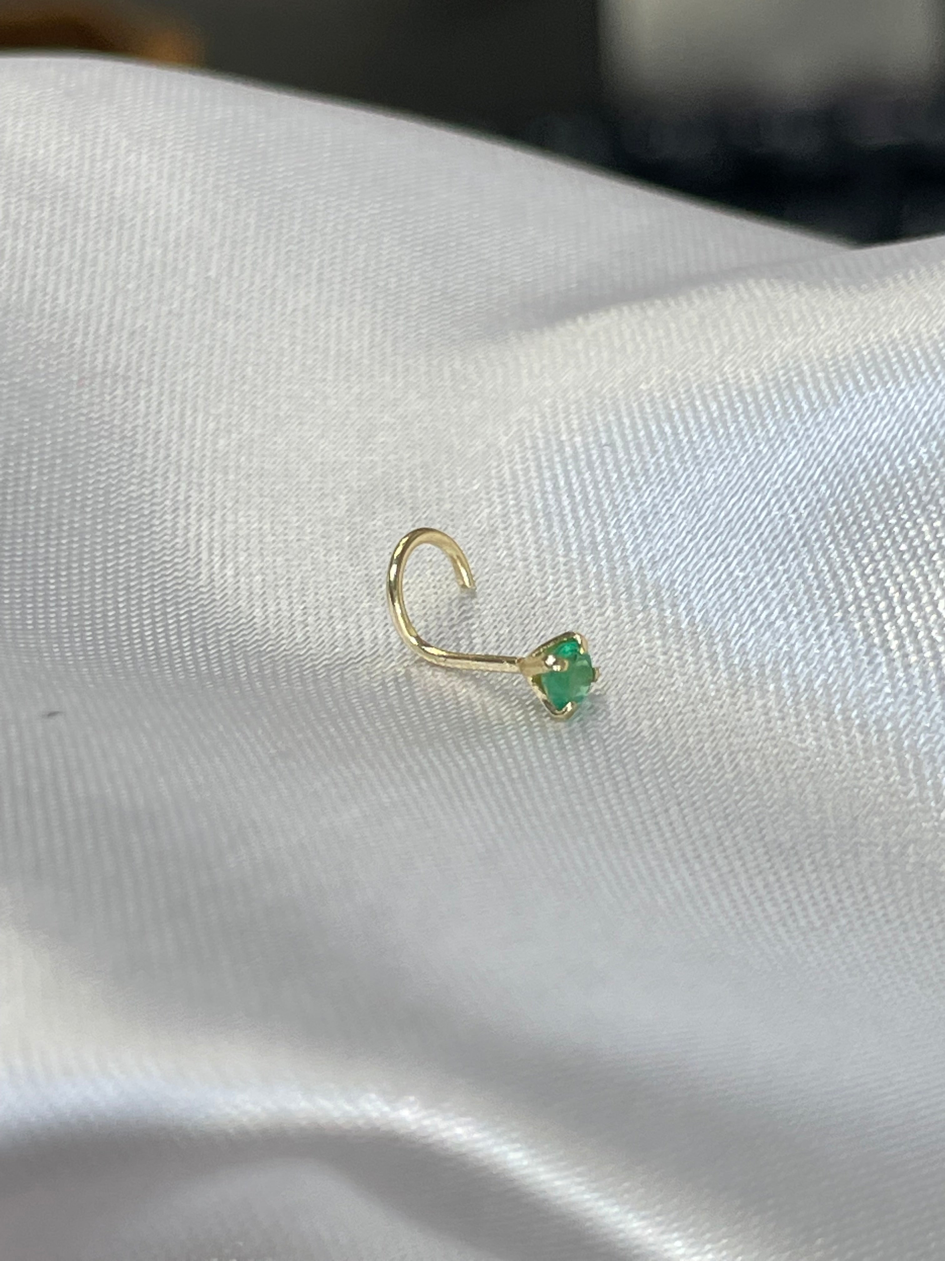 Emerald green online nose stud