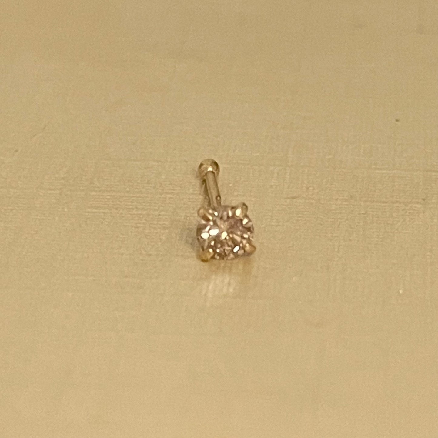 .10CT VS Champagne Diamond Straight Nose Stud 14K Yellow Gold