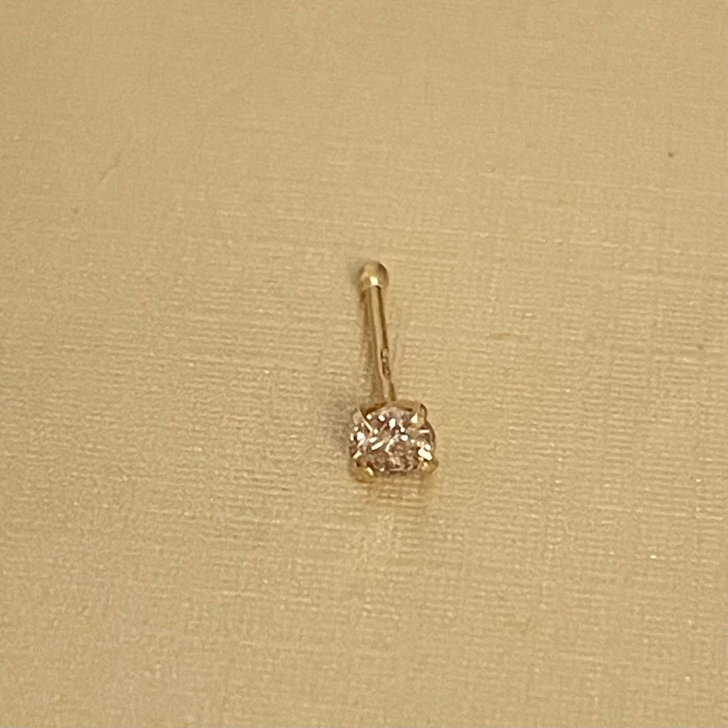 .10CT VS Champagne Diamond Straight Nose Stud 14K Yellow Gold